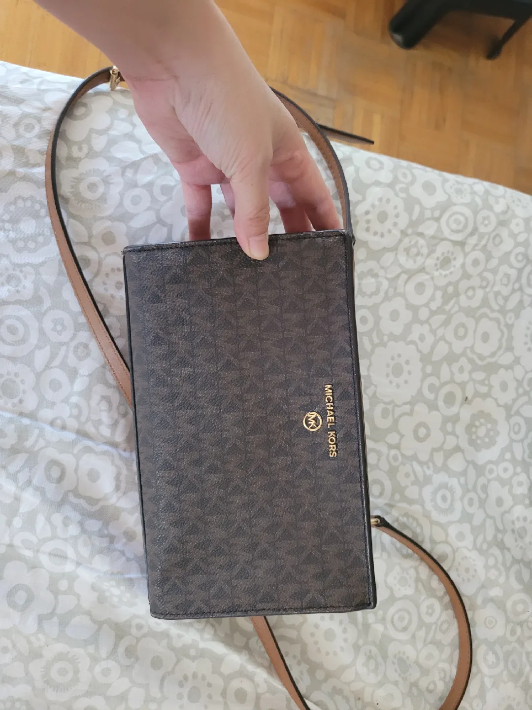 Michael Kors Brown Signature Wallet Crossbody image indicator(2)