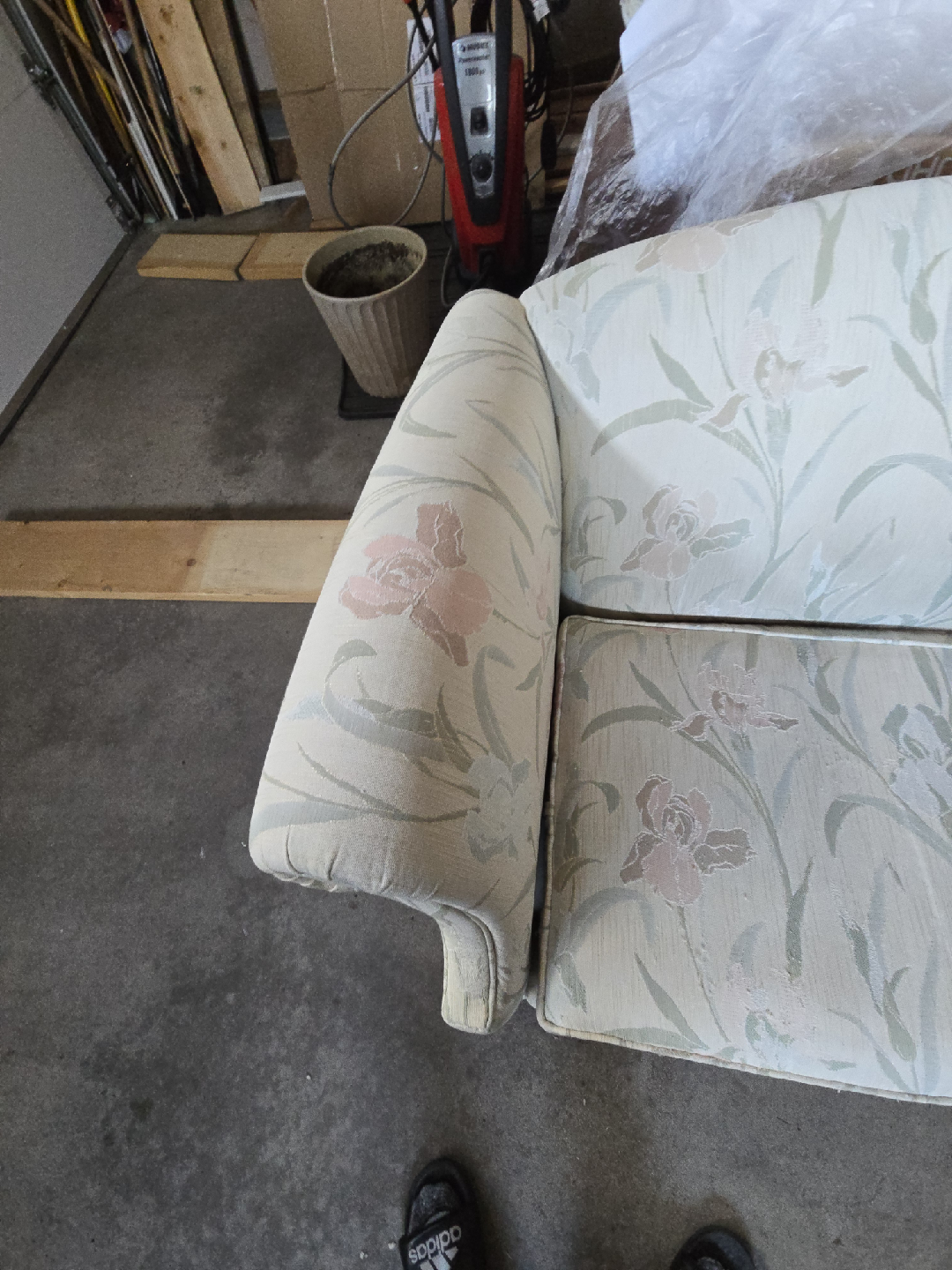 Floral Patterned covered Sofa - photo 4