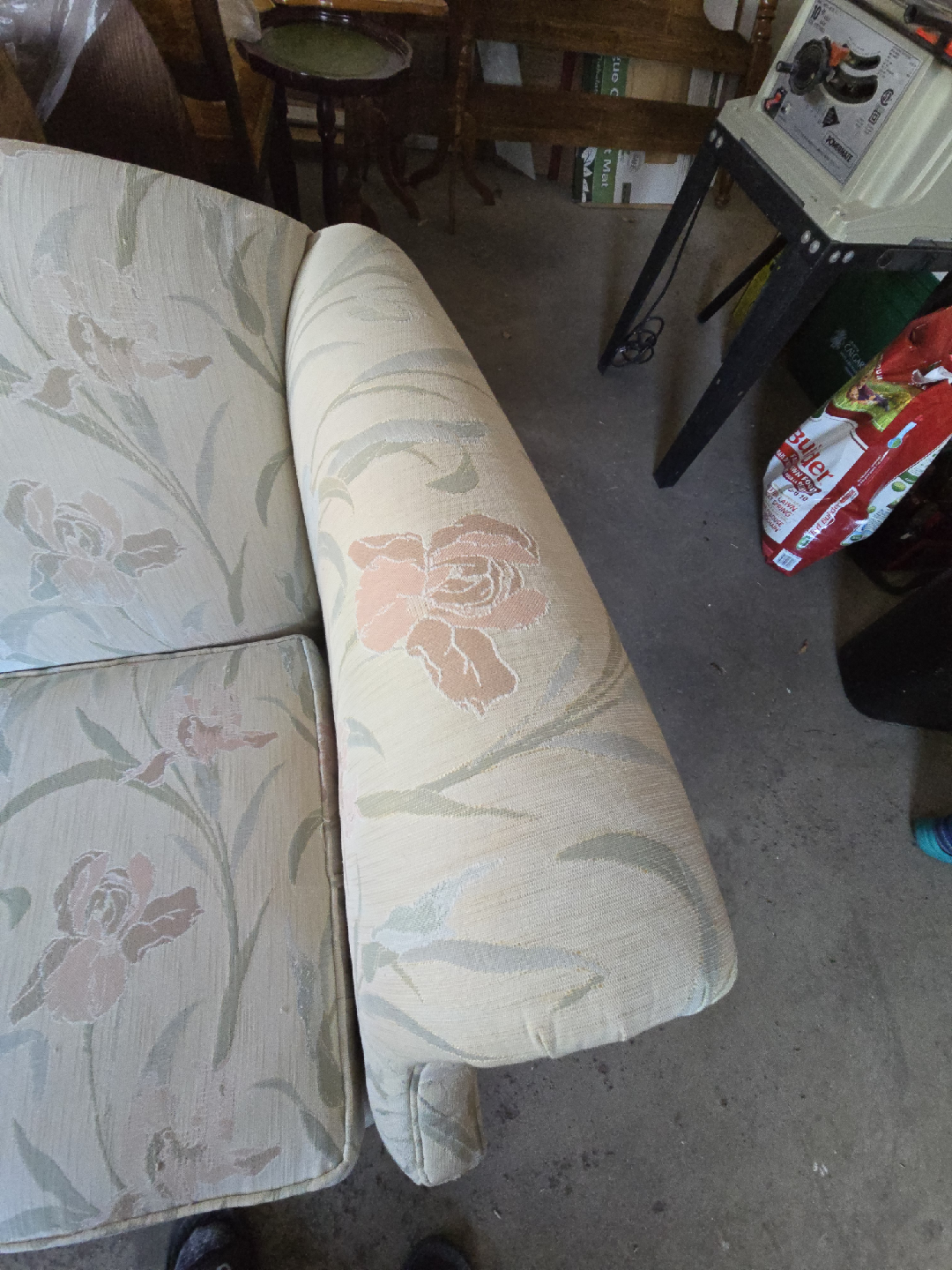 Floral Patterned covered Sofa - photo 5