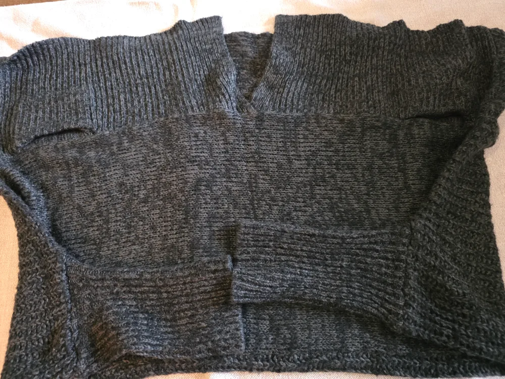 Grey Knit Cardigan image indicator(2)