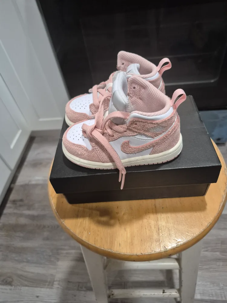 Nike Air Jordan 1 Mid SE Toddler Shoes - Size 6C image indicator(2)