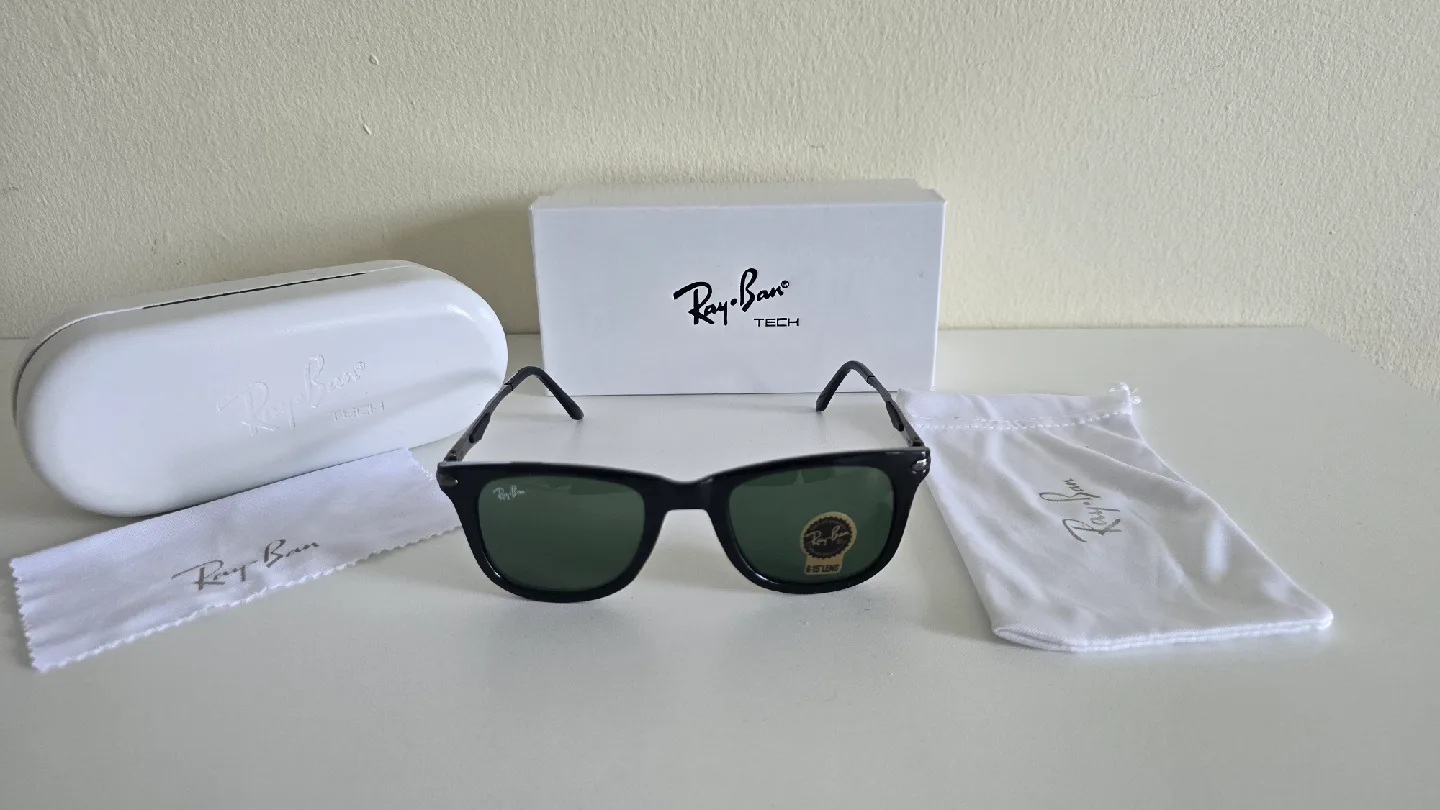 Ray-Ban Black Sunglasses - Like New! image indicator(5)