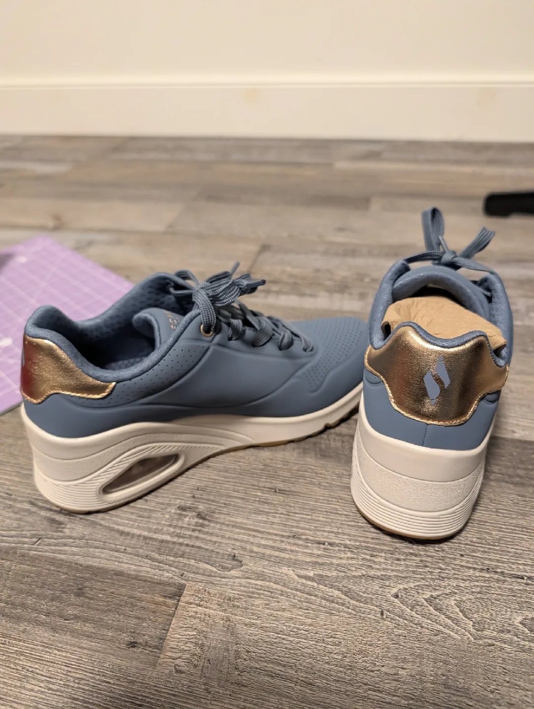 Skechers Blue Uno Stand on Air Sneakers image indicator(2)