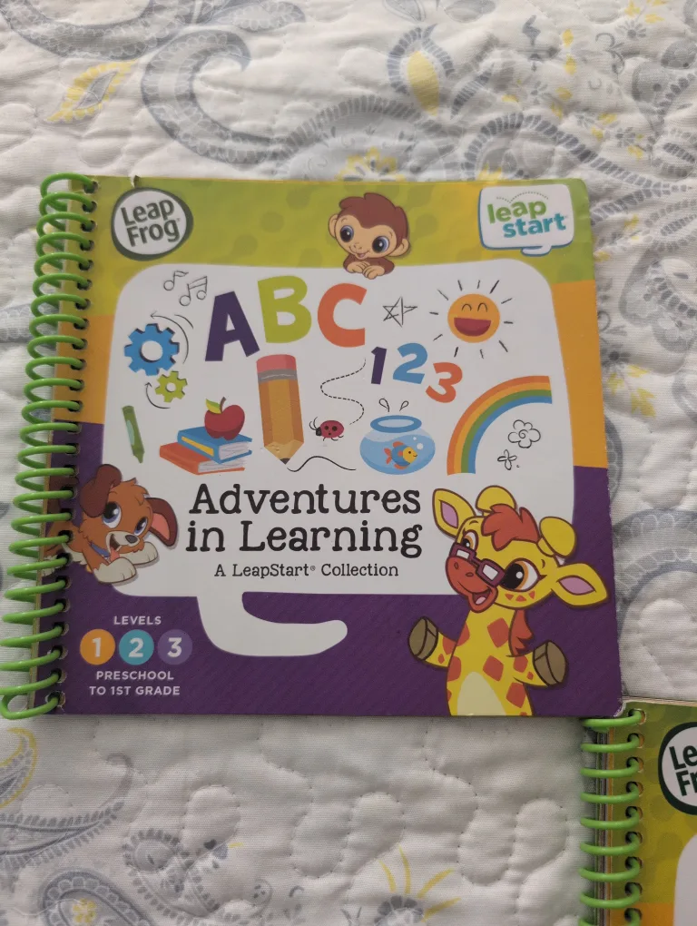 LeapFrog System with 2 Books!!  🧡 image indicator(4)