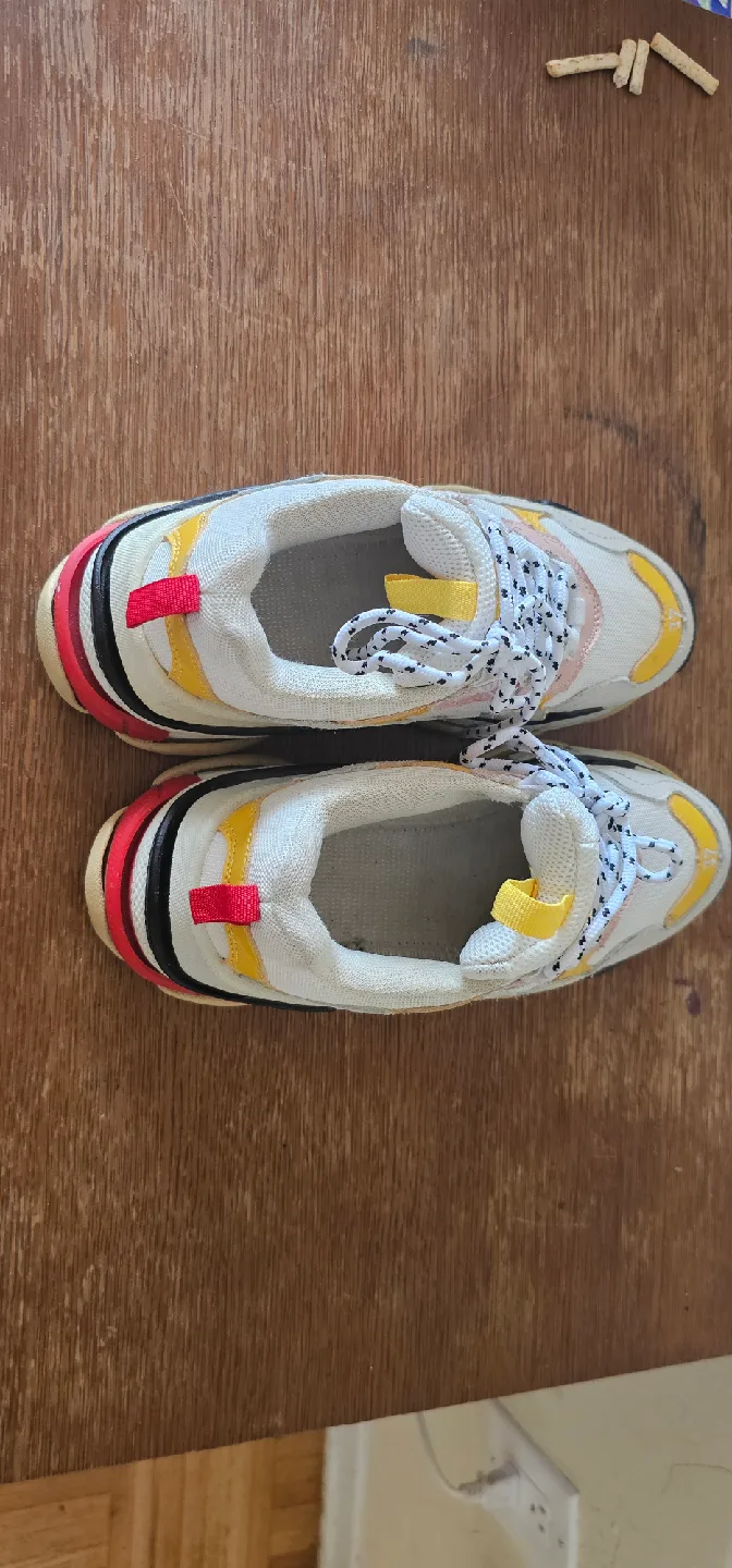 Balenciaga Triple S Sneakers - Size 37 image indicator(7)