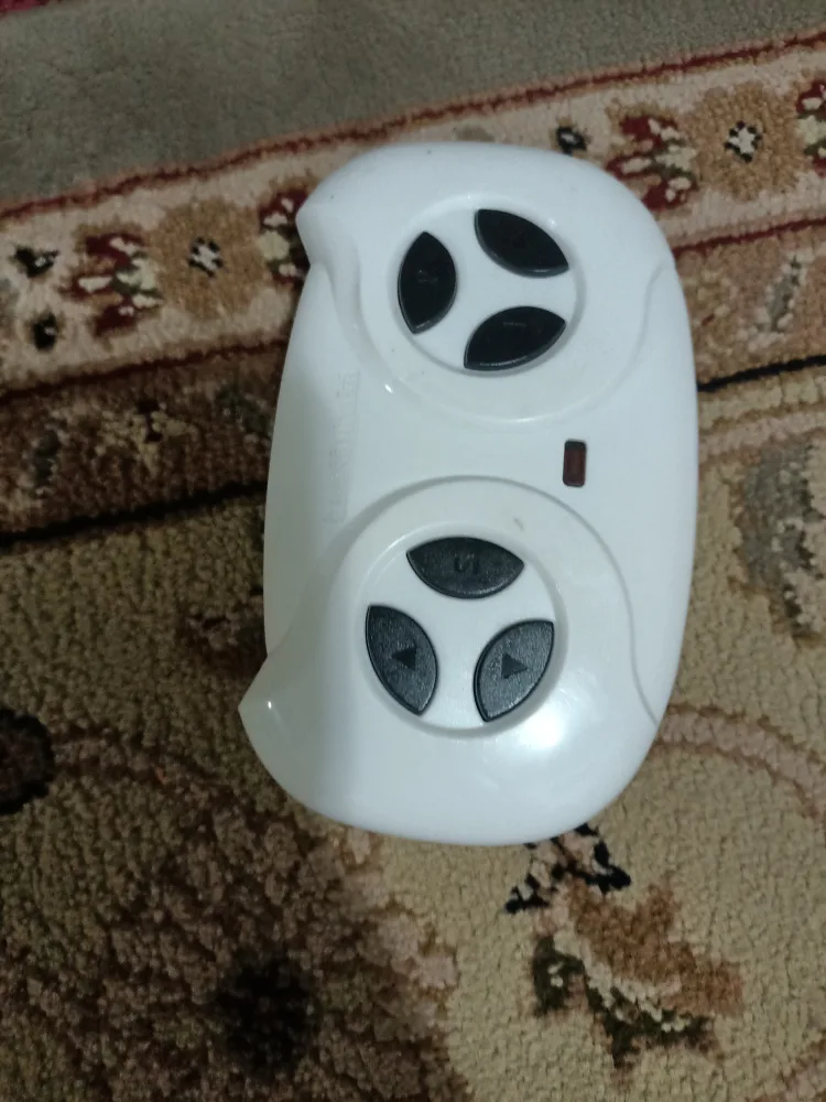 White Remote Control 🧡 thumbnail