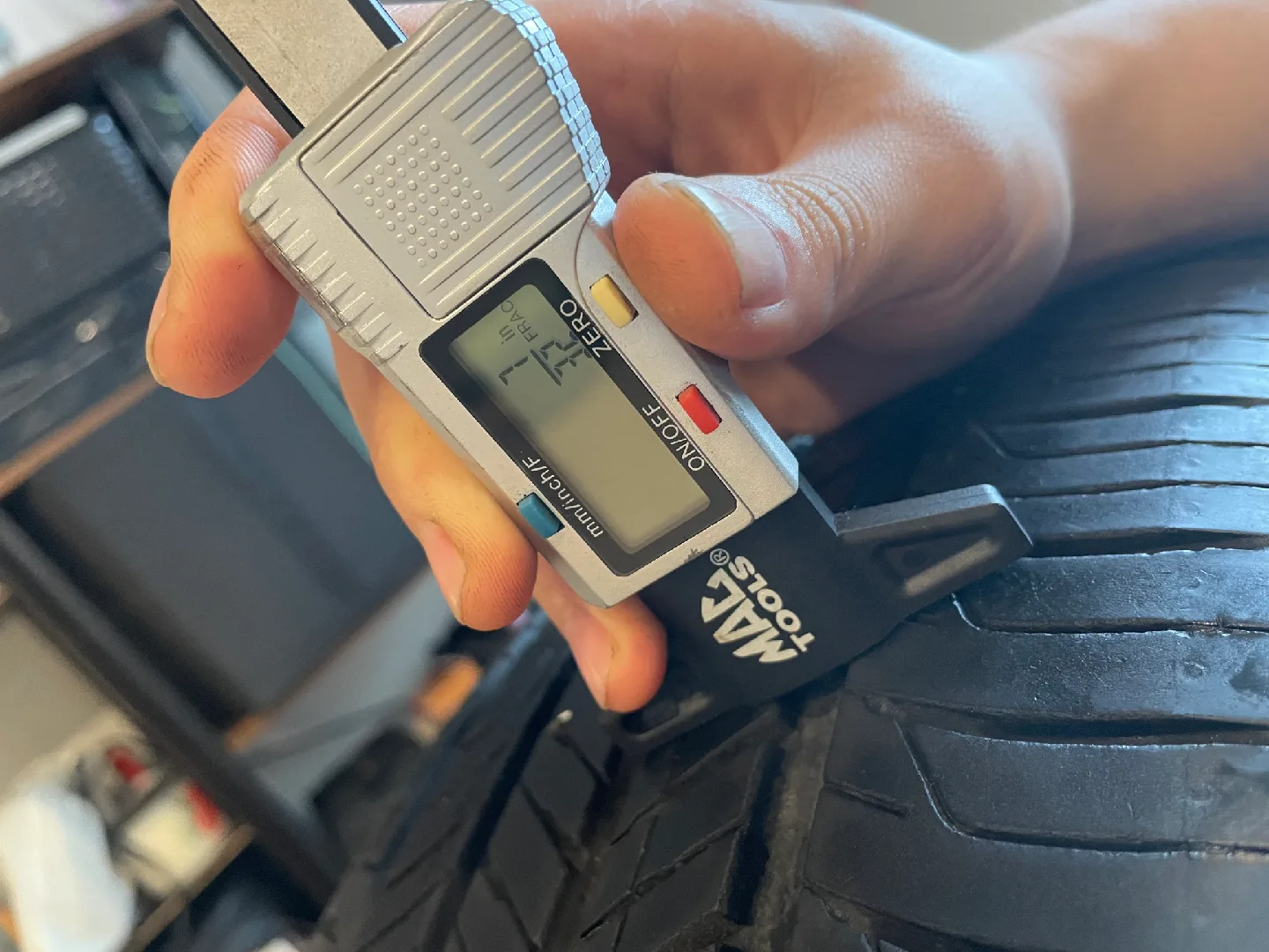 Used 2 tires in sale Kinergy GT All season Tires - 215/55R17 94H image indicator(9)