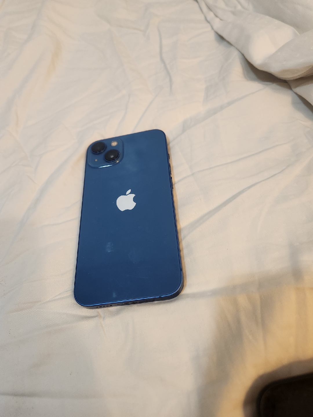 iPhone 13 Blue - photo 2