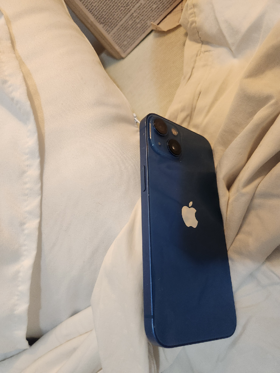 iPhone 13 Blue - photo 4