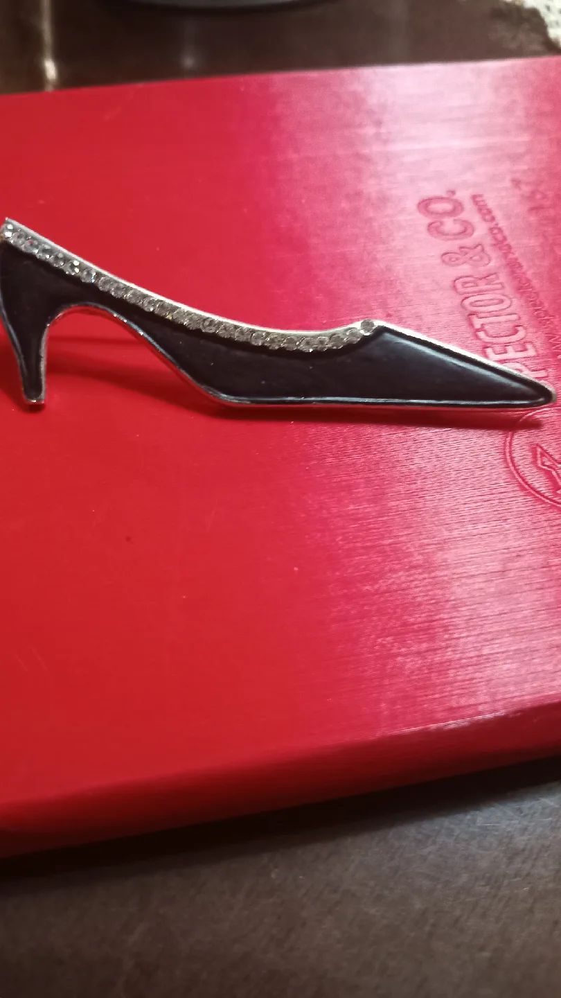 Shoe Brooch thumbnail