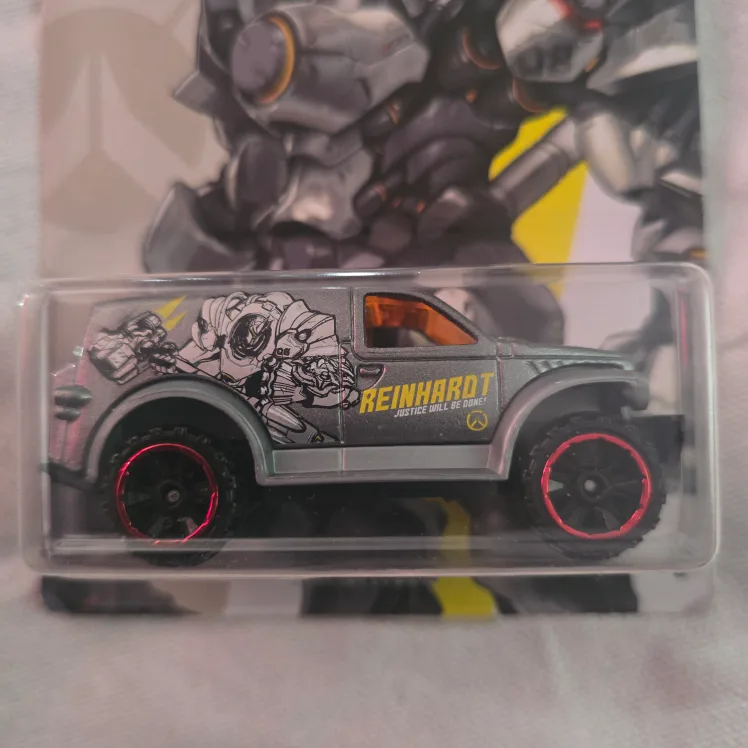Hot Wheels Overwatch Reinhardt Car image indicator(2)