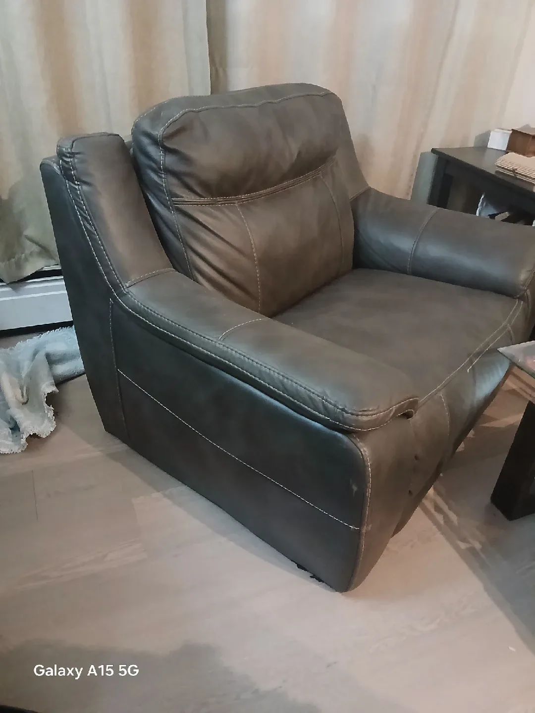 Dark Brown Leather Armchair image indicator(2)