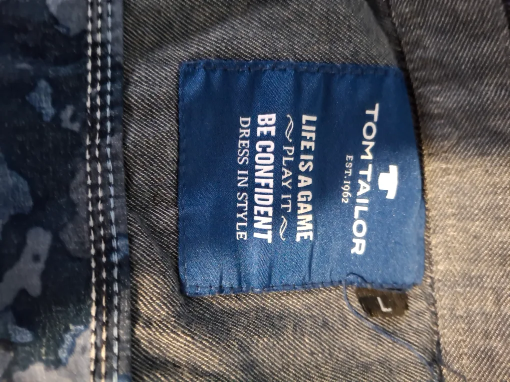 Men's Dress Shirt image indicator(3)