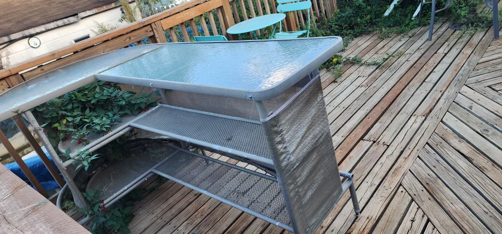 Outdoor Patio Table & Umbrella image indicator(6)