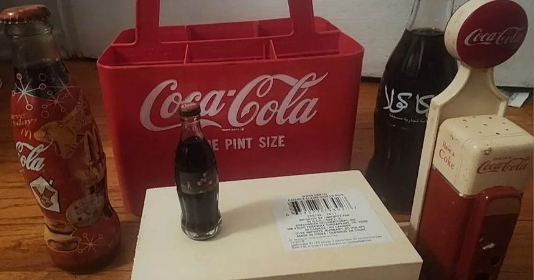 Coca-Cola Collectibles image indicator(3)
