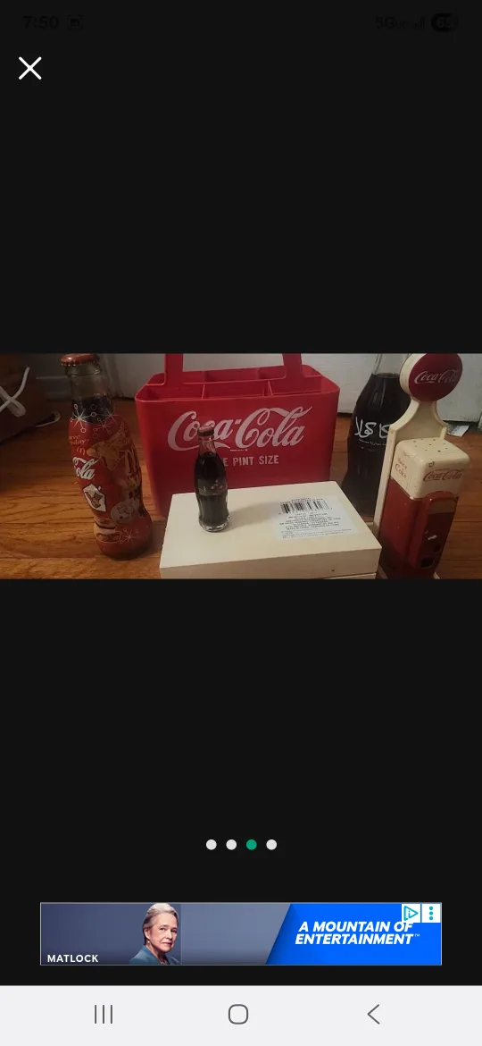 Coca-Cola Collectibles image indicator(4)