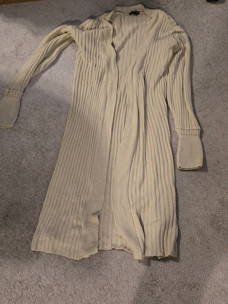 Assorted Women's Clothing Bundle image indicator(2)