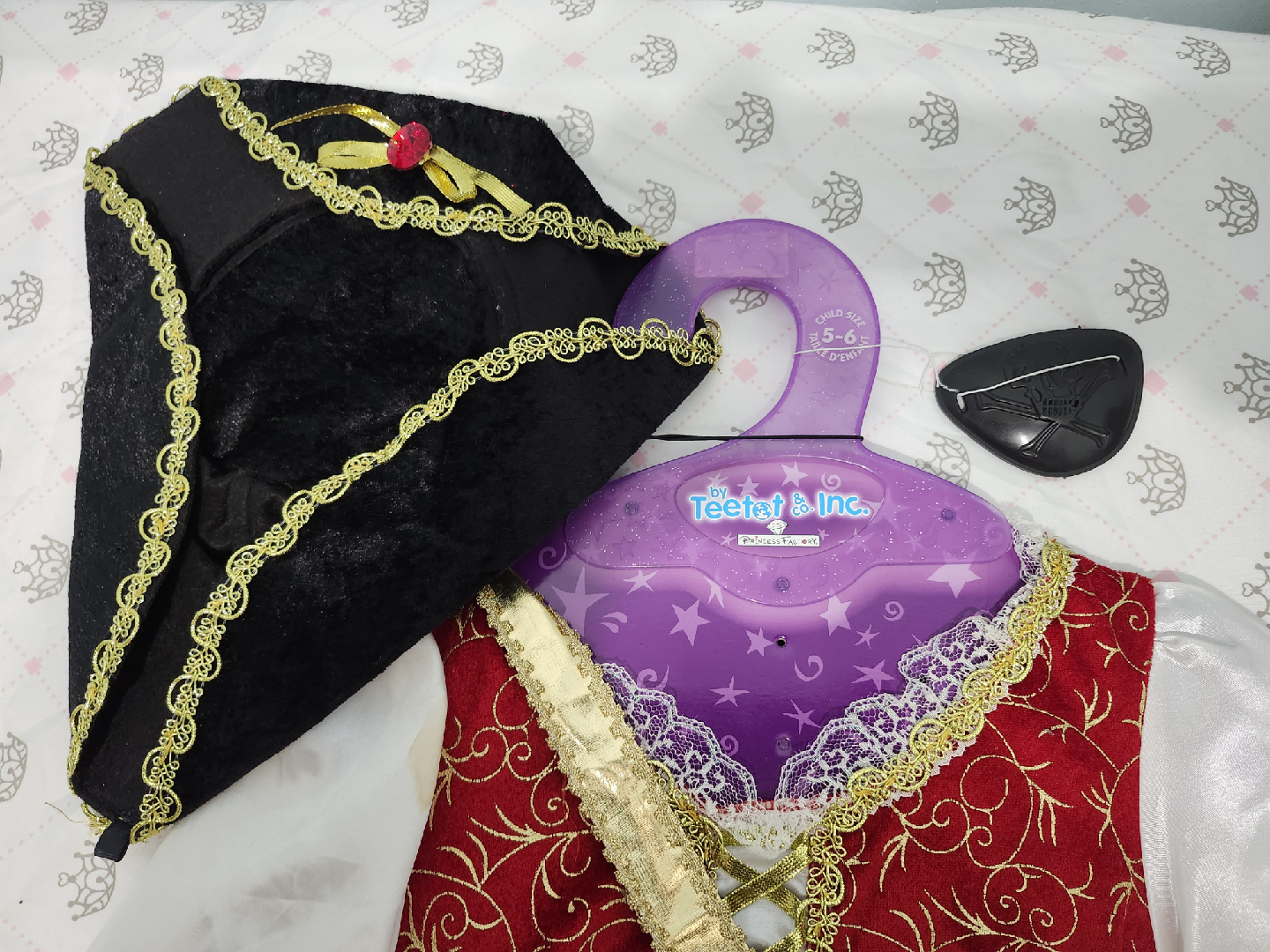 Pirate Costume (Child Size 5-6) - photo 2