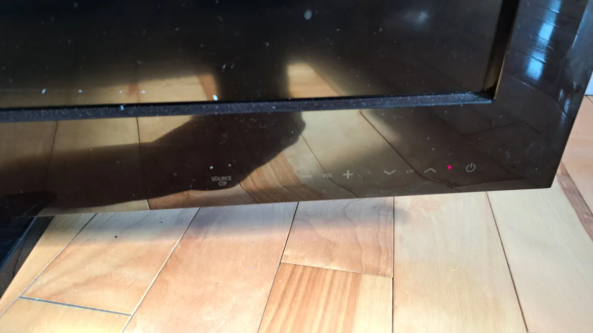 Samsung 40" LCD TV Series 5 550 image indicator(3)