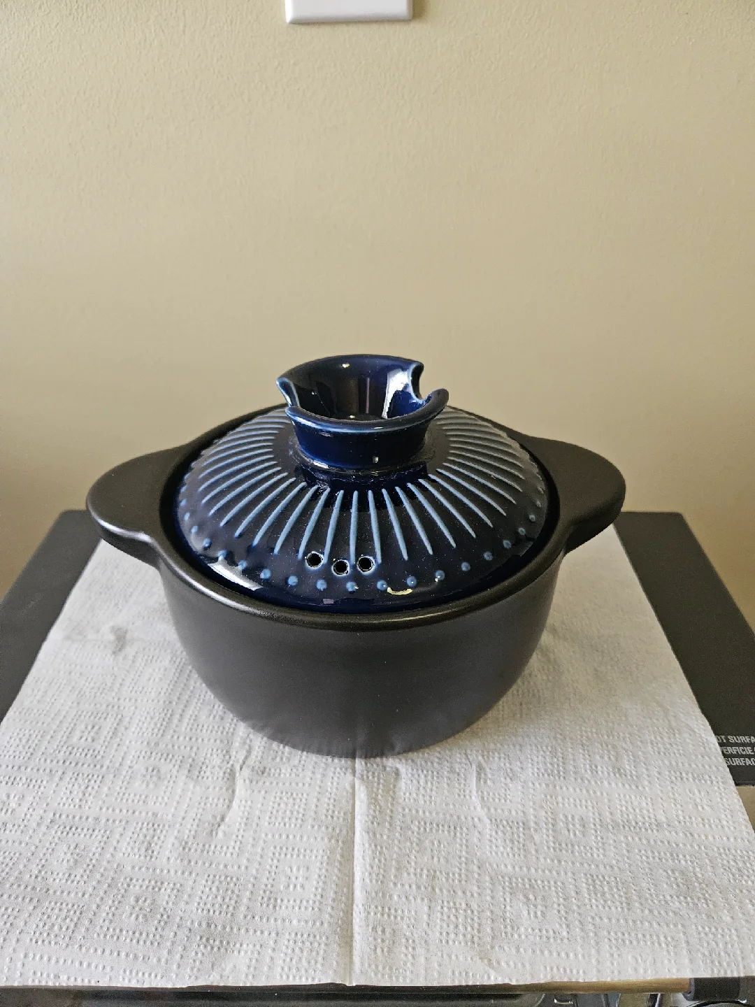 Donabe Japanese Ceramic Pot thumbnail