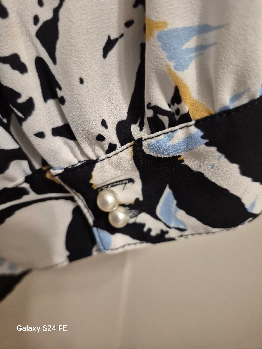 Karl Lagerfeld blouse , image indicator(6)