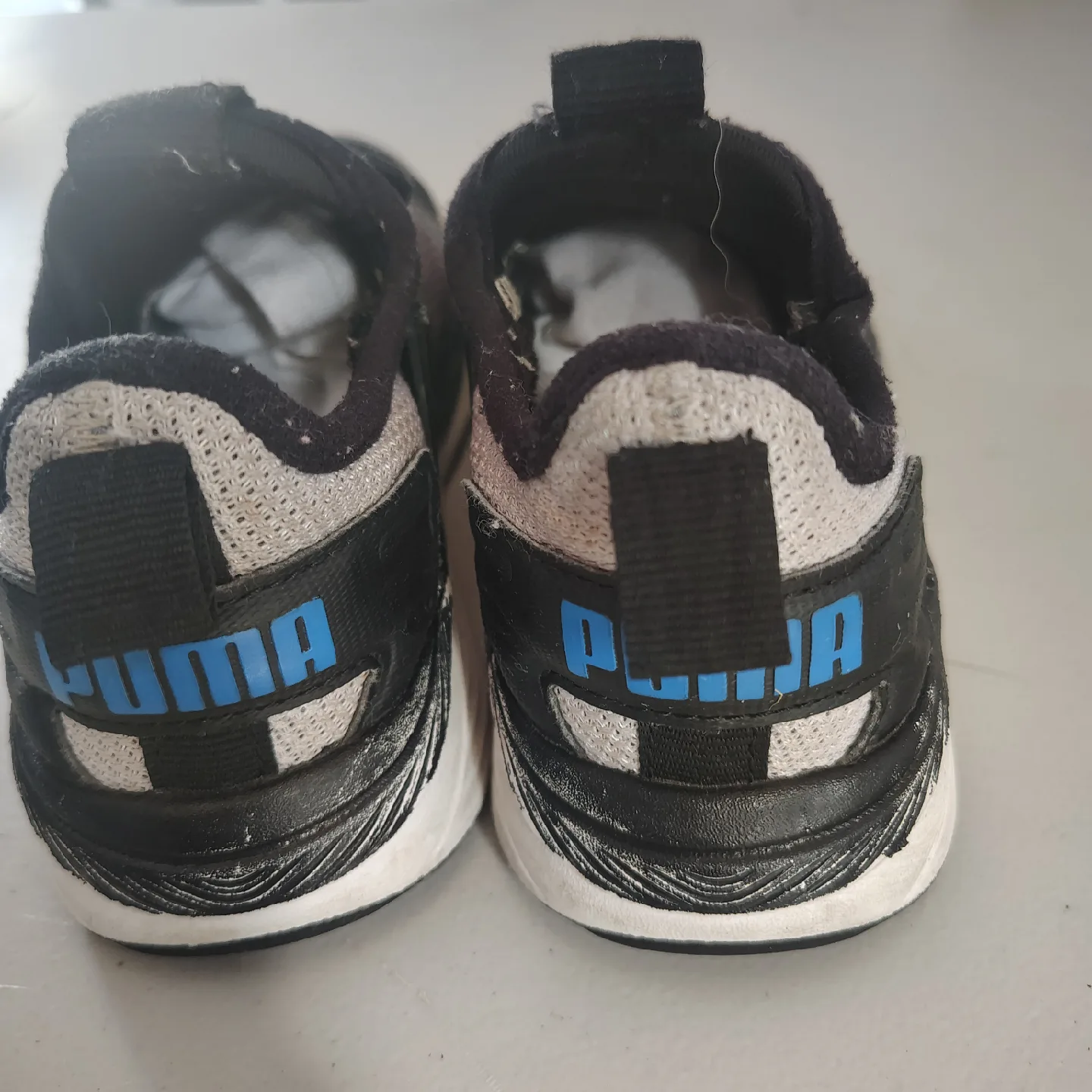 Puma Kids' Running Shoes - Black/Gray size 12.5C image indicator(5)