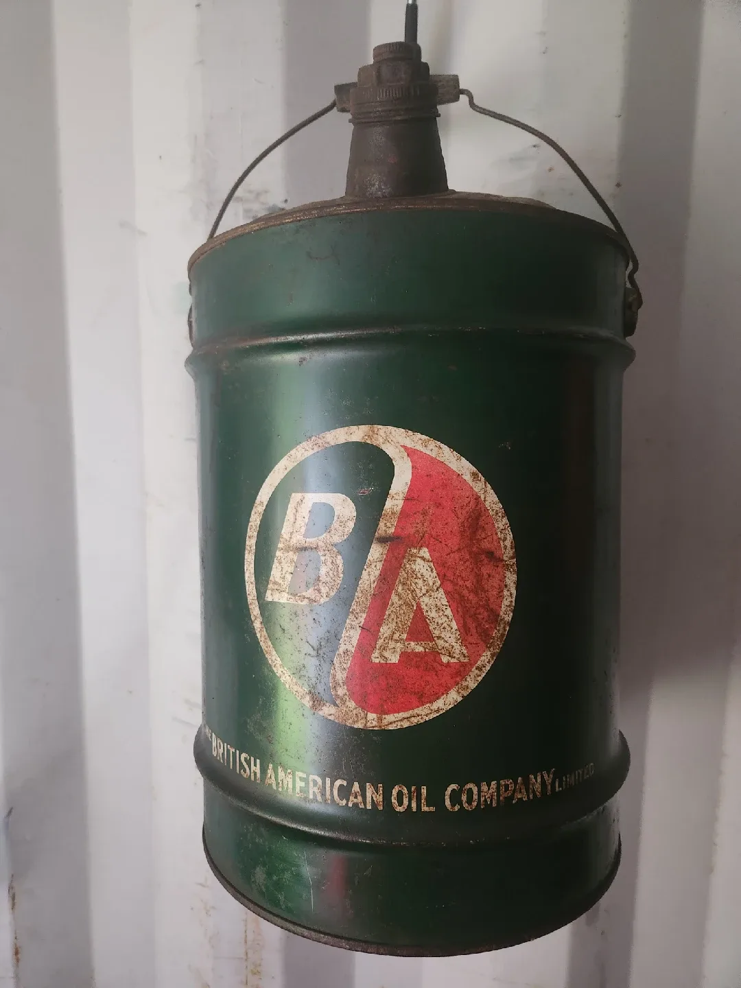 Vintage Esso Imperial 5 Gallon Oil Can image indicator(6)