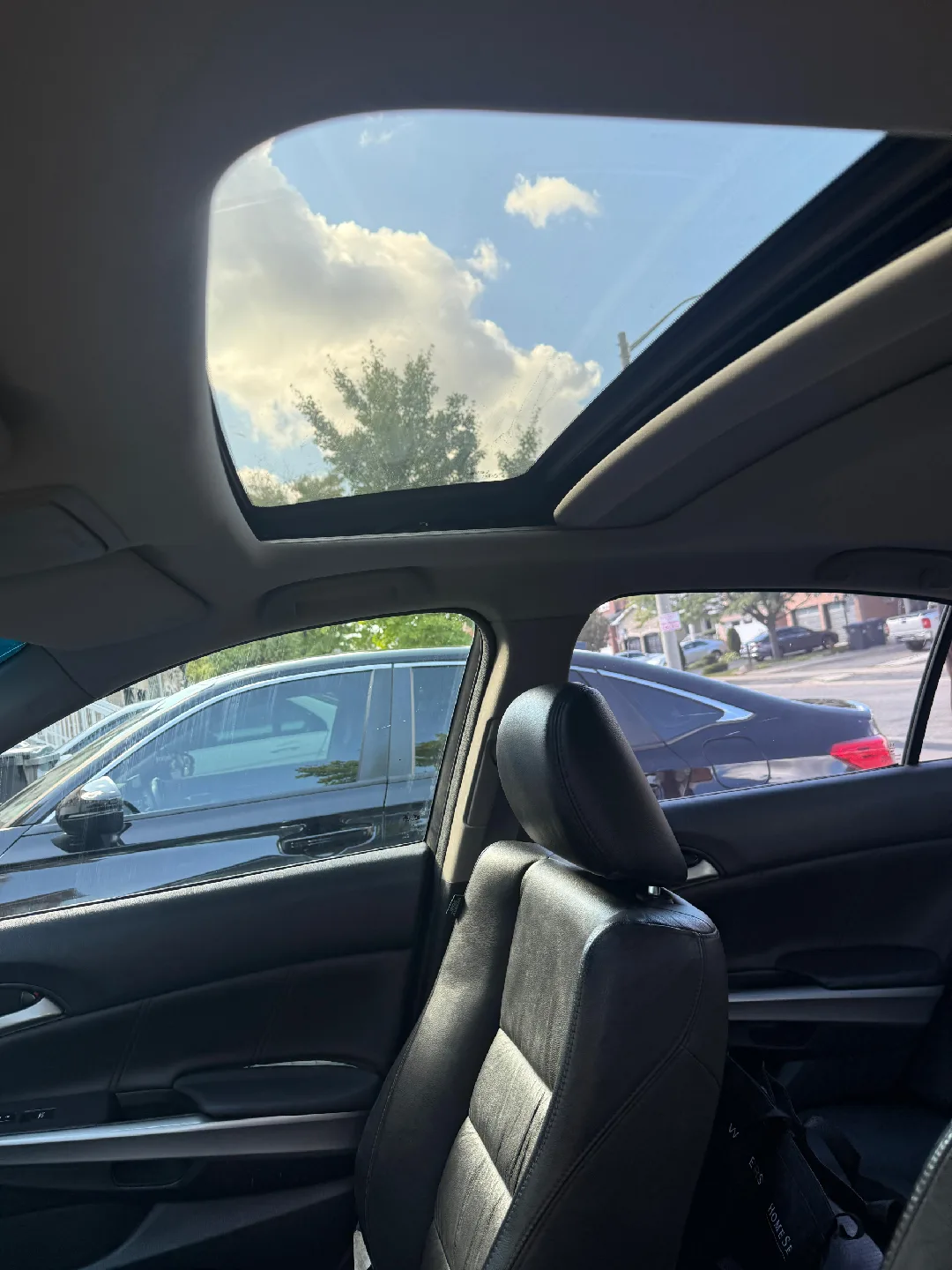 Honda Accord V6 - Black image indicator(4)