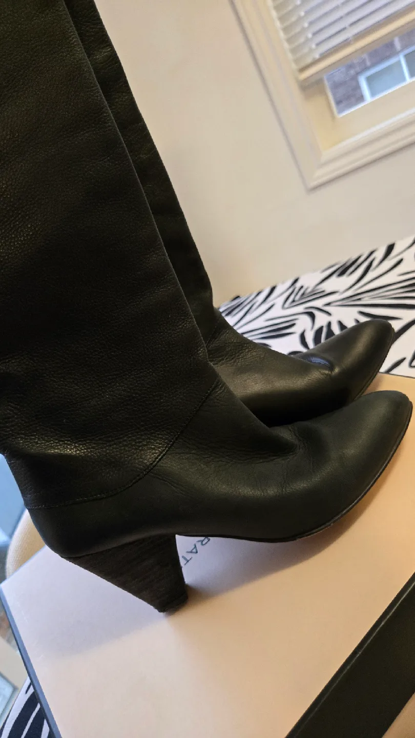 Black Leather Boots - Women size 8 image indicator(2)