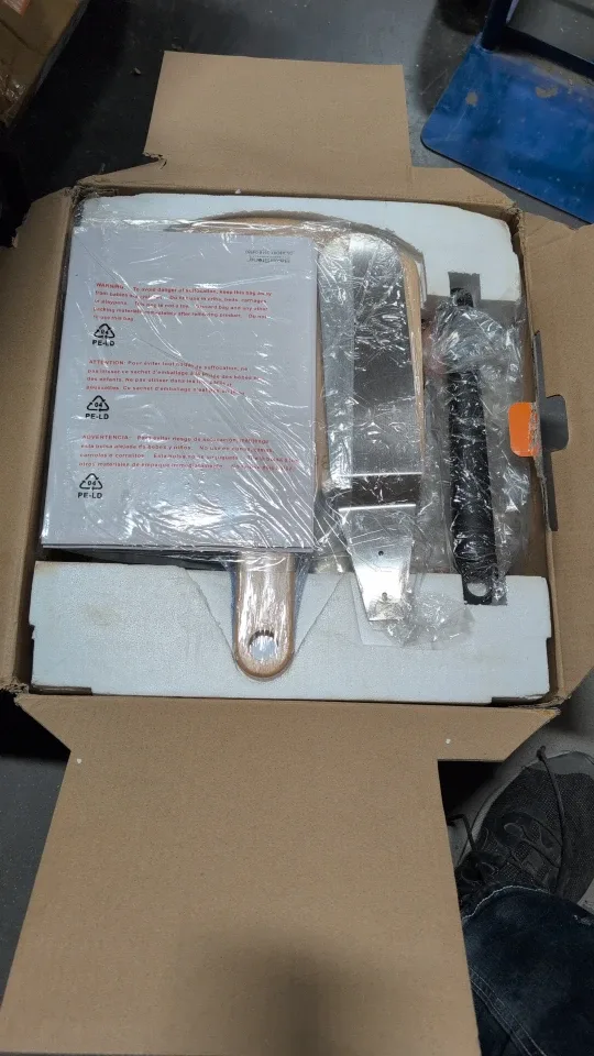 BakerStone Pizza Oven Box with Accessories image indicator(6)