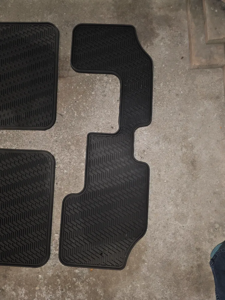 Volkswagen Atlas Floor Mats - Black image indicator(6)