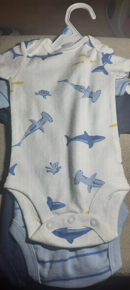 Carter's Baby Bodysuits - Size 3M ♥️ image indicator(3)