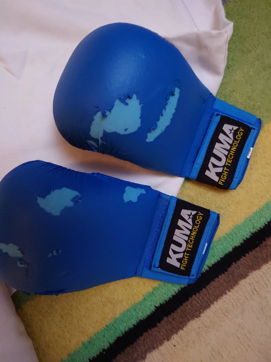Karate Gear Set: Kuma Gloves, Macho Shin Guards, Iwata Gi image indicator(3)