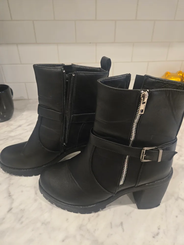 Black Ankle Boots, Size 7 thumbnail