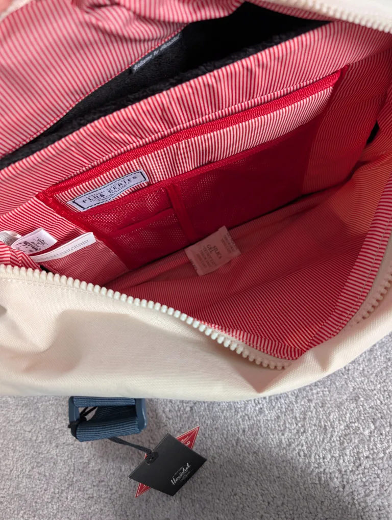 Herschel Strand Plus Duffle Bag - Beige/Navy image indicator(2)