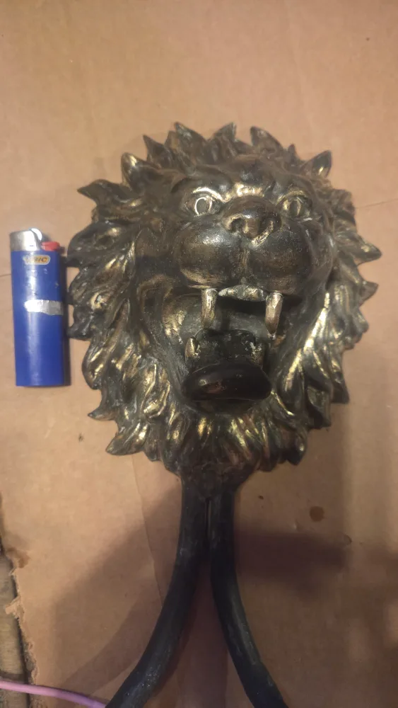 2 Unique 2 Light Cast Brass Lion's Head Wall Sconce image indicator(3)