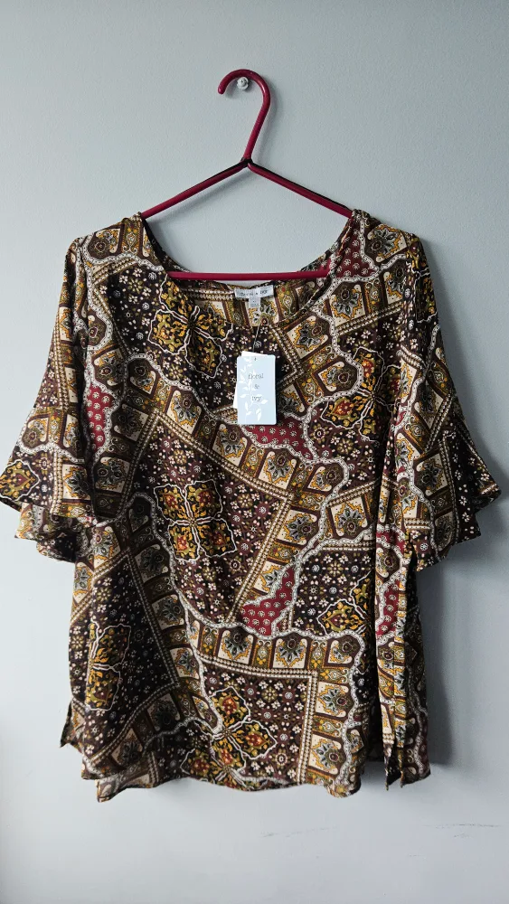 Floral & Ivy top thumbnail