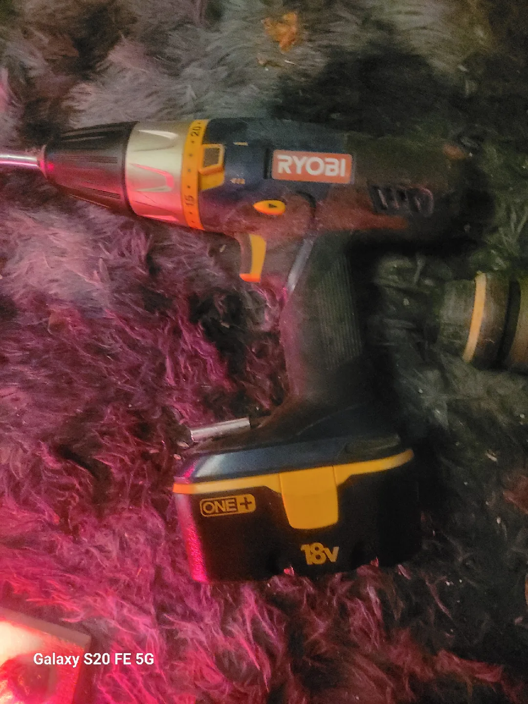 DeWalt XR Hammer Drill & Ryobi Drills image indicator(2)