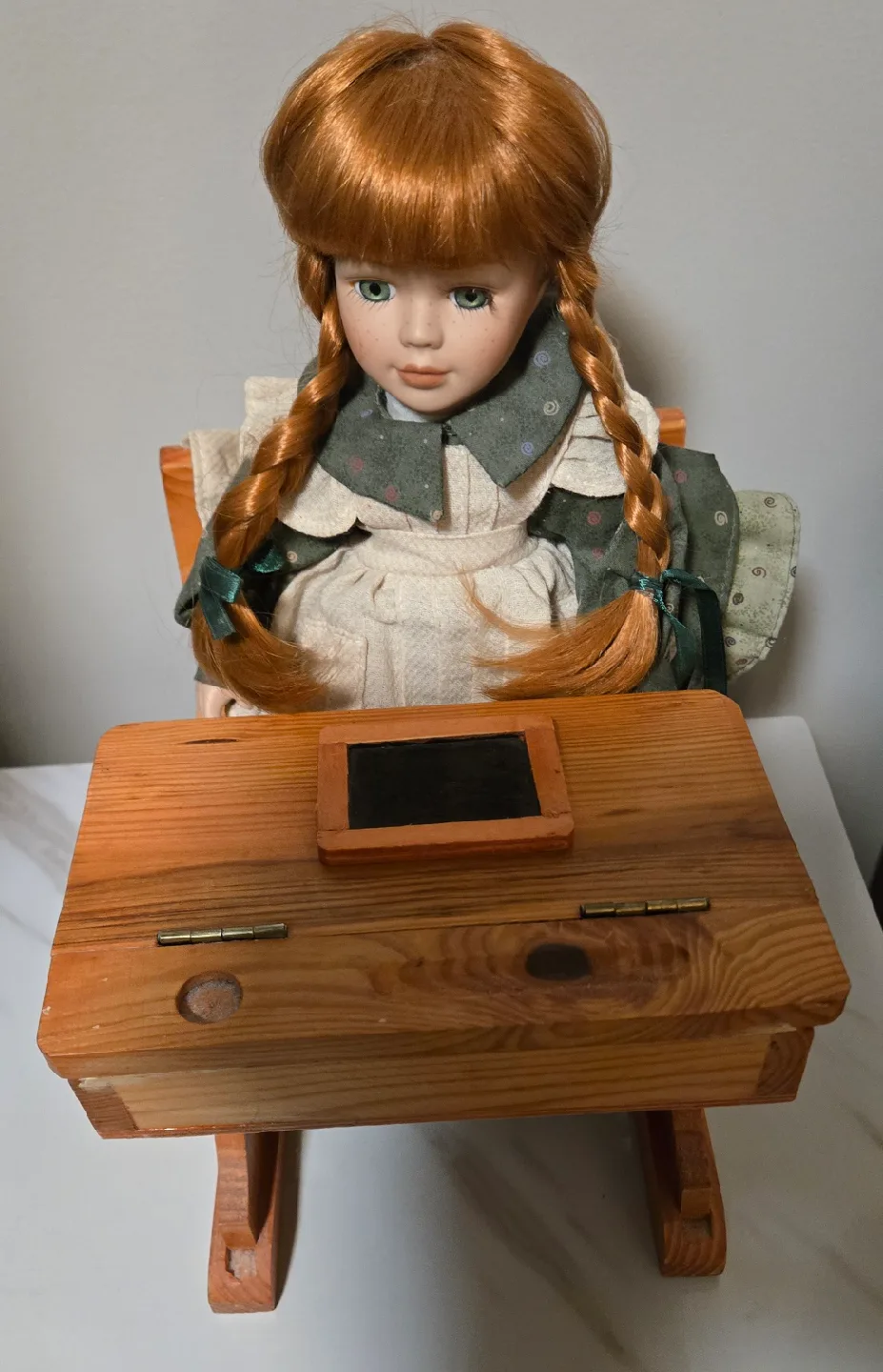 Anne of Green Gables Vintage Porcelain Doll image indicator(3)