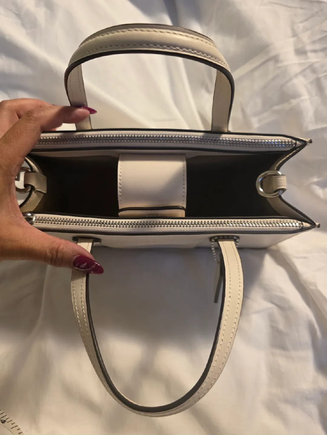 Coach Bag Nina Small Tote Bag: Chalk Colour image indicator(4)