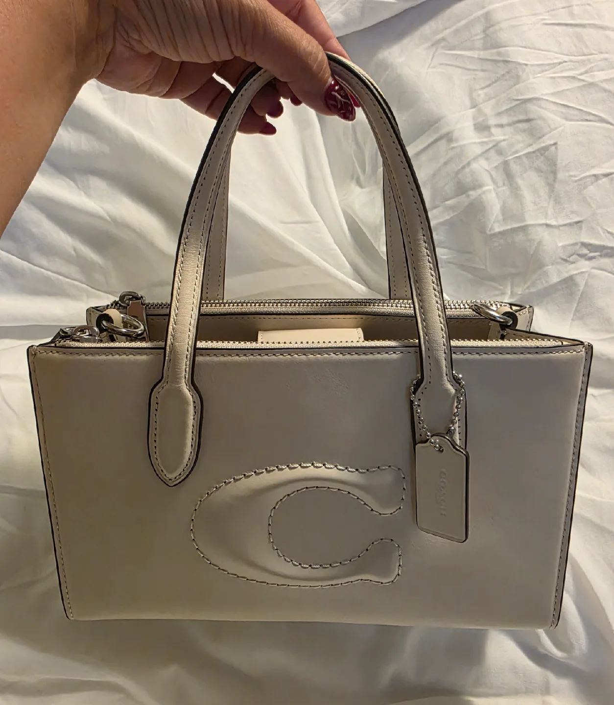 Coach Bag Nina Small Tote Bag: Chalk Colour image indicator(7)