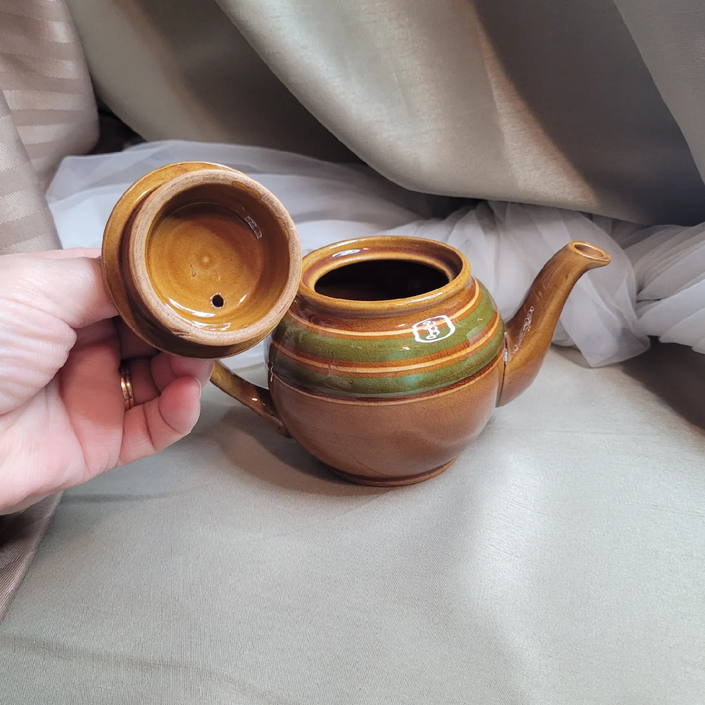 Vintage Sadler Brown Betty Single Teapot - England image indicator(9)