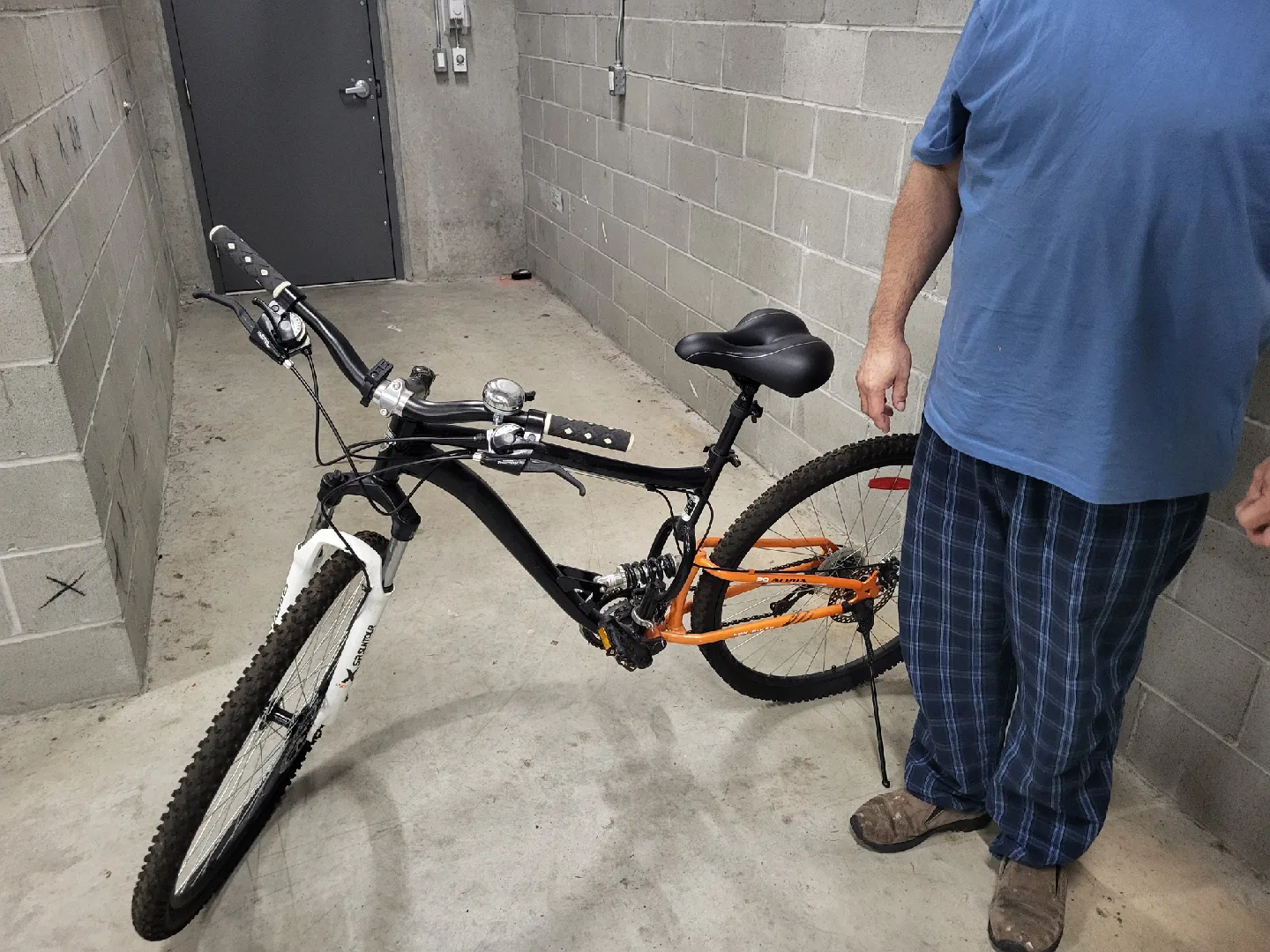 Bike CCM 29" Alpha - Frame 18" image indicator(2)