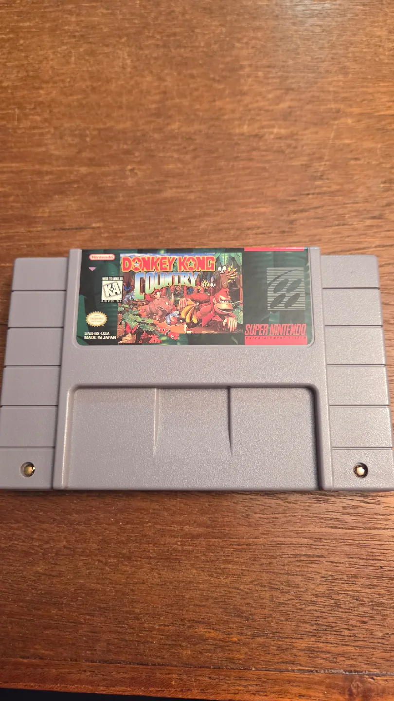 Donkey Kong Country - Super Nintendo Game thumbnail