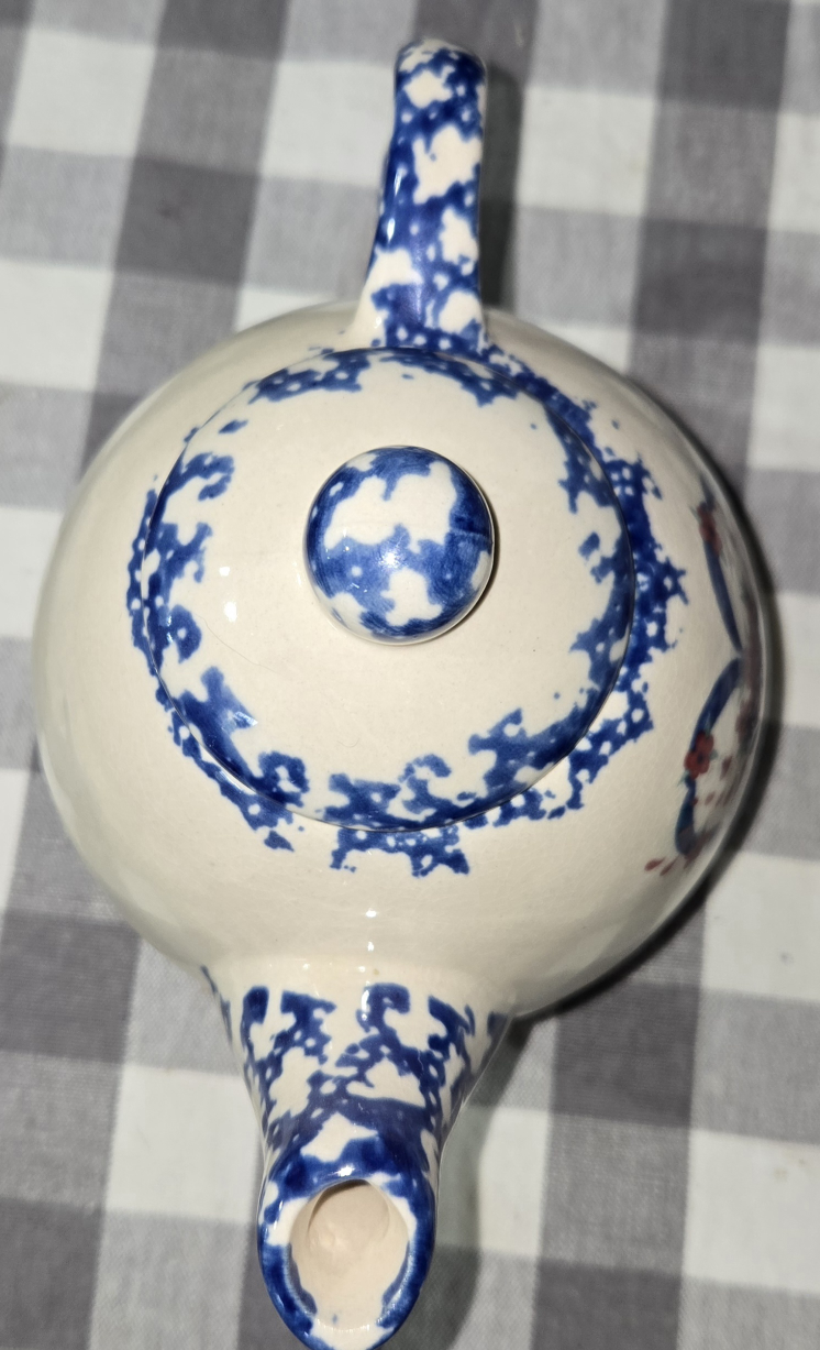 Ceramic Teapot with Heart Design - photo 5