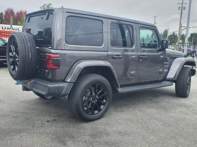 2022 Jeep Wrangler Unlimited Sahara 4XE image indicator(6)
