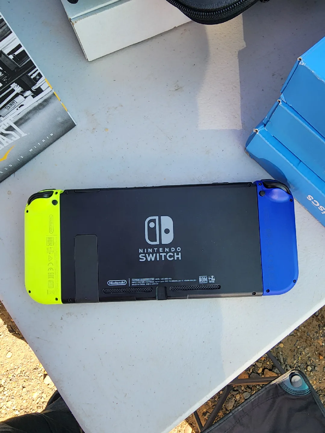 Nintendo Switch Neon Blue/Yellow image indicator(2)