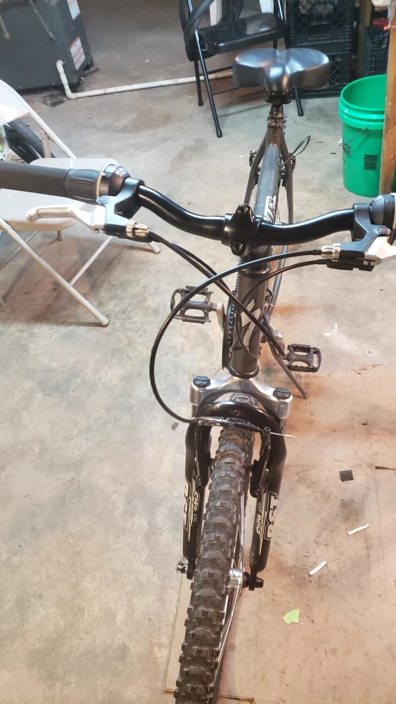 Specialized Hardrock Mountain Bike - photo 2