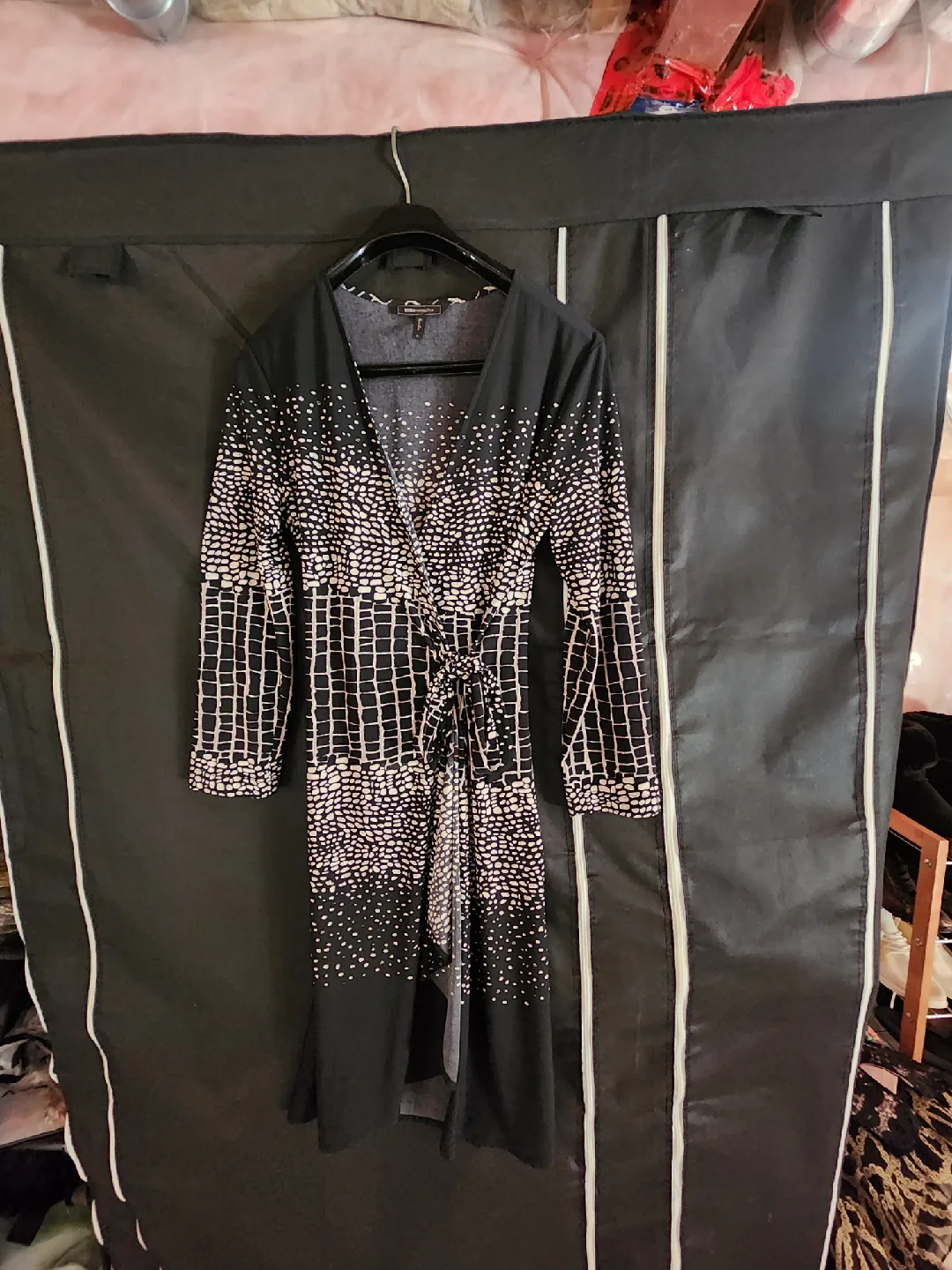 BCBGMAXAZRIA Black & White Wrap Dress - Size L image indicator(2)