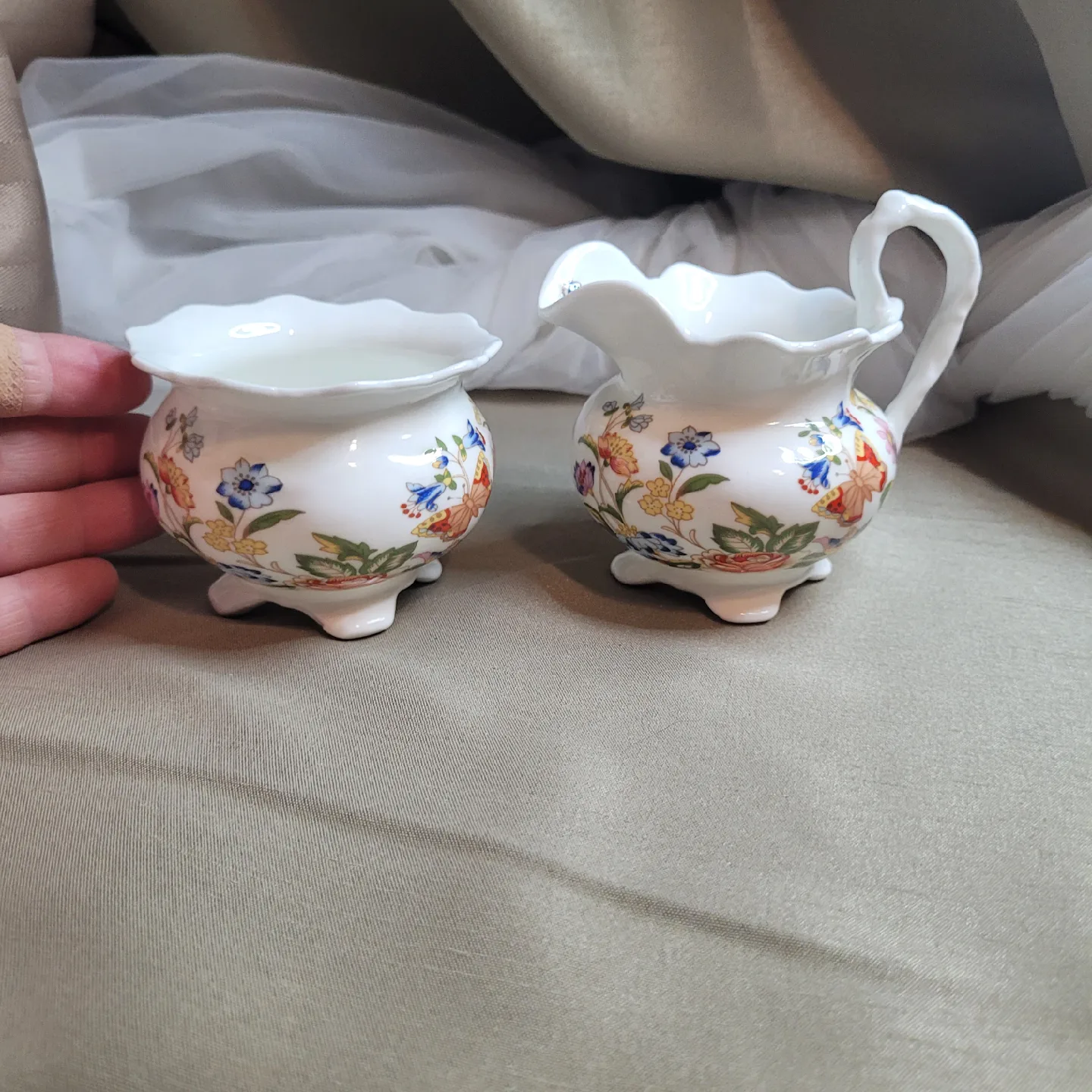 Aynsley Bone China Creamer & Sugar Set - Green Cottage... image indicator(10)